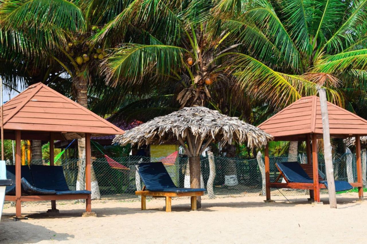 Mithra Paradise Beach Hotel Nilaveli Exterior foto