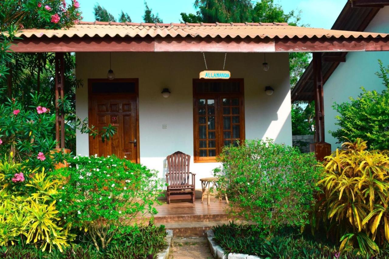 Mithra Paradise Beach Hotel Nilaveli Exterior foto