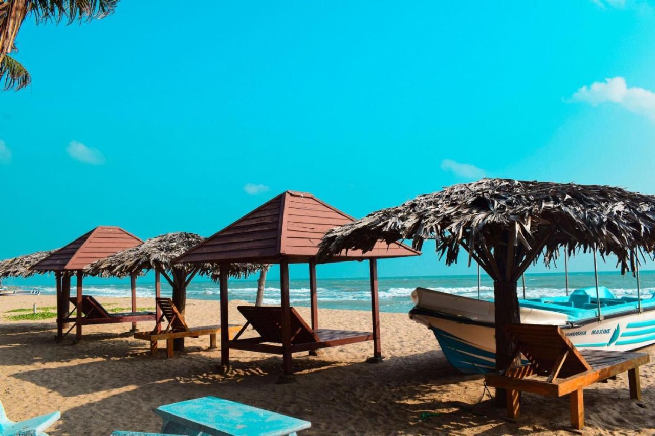 Mithra Paradise Beach Hotel Nilaveli Exterior foto