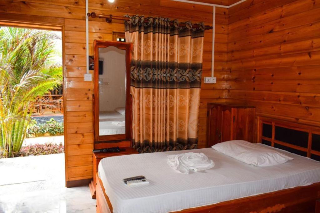 Mithra Paradise Beach Hotel Nilaveli Exterior foto